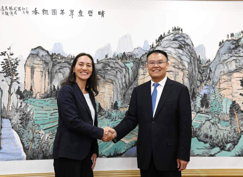 王东伟会见巴西公共事务管理与创新部常务副部长 王东伟会见巴西公共事务管理与创新部常务副部长